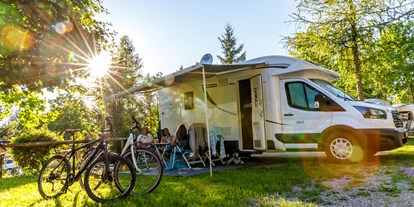 Campingplätze - Grillen mit Holzkohle möglich - Campingplatz Elbsee