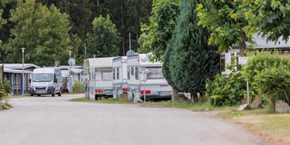 Campingplätze - Auto am Stellplatz - CampingPark Murner See