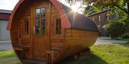 Campingplätze - Grillen mit Holzkohle möglich - Ferienpark Perlsee Camping
